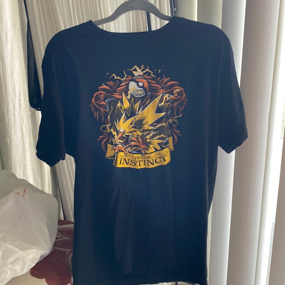Pokémon go tshirt size large